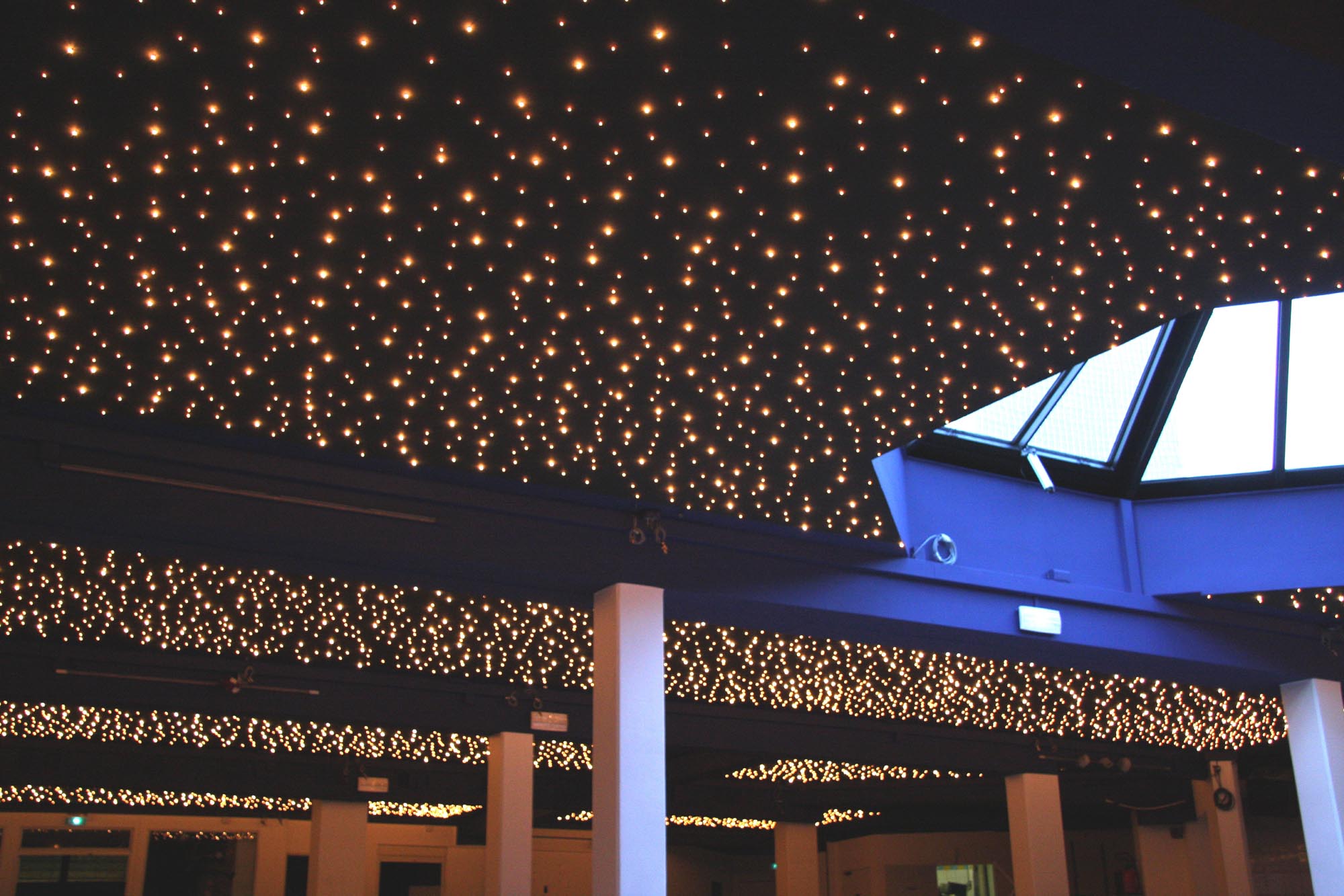 Mur et plafond étoilé, Semeur d'Etoiles - Création lumineuses